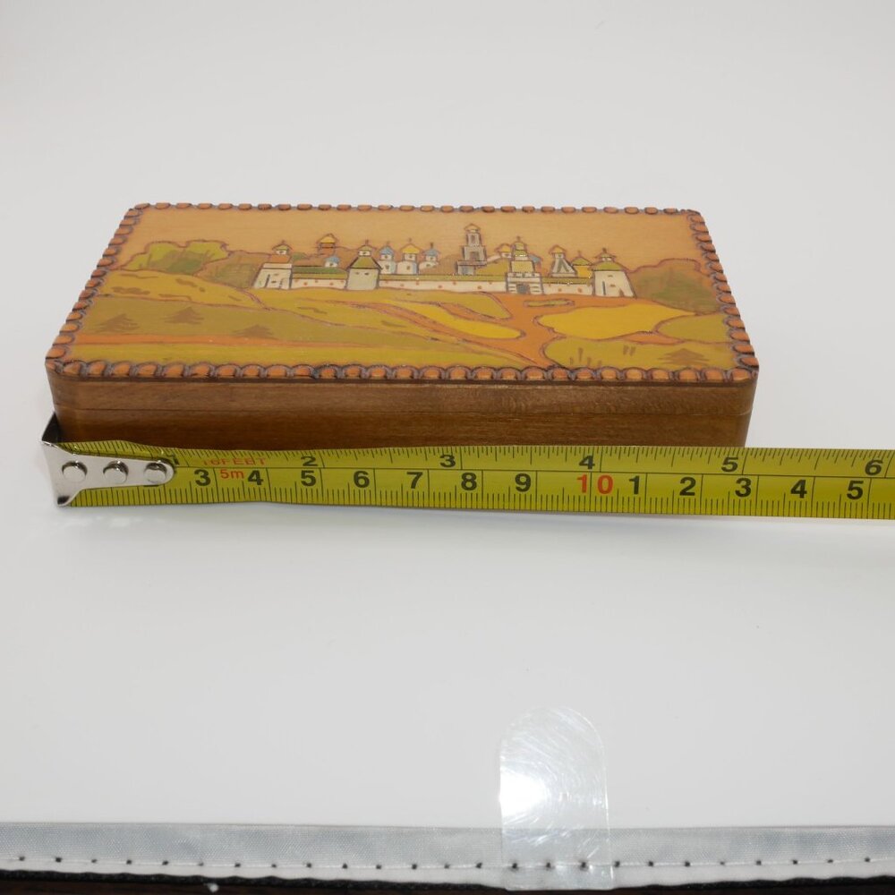 Vintage Soviet Era Wooden Trinket Box - Hand-Painted Scenery & Carvings - Picture 7 of 8